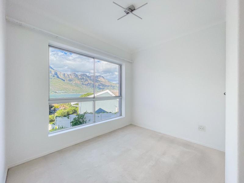 To Let 4 Bedroom Property for Rent in Hout Bay Western Cape